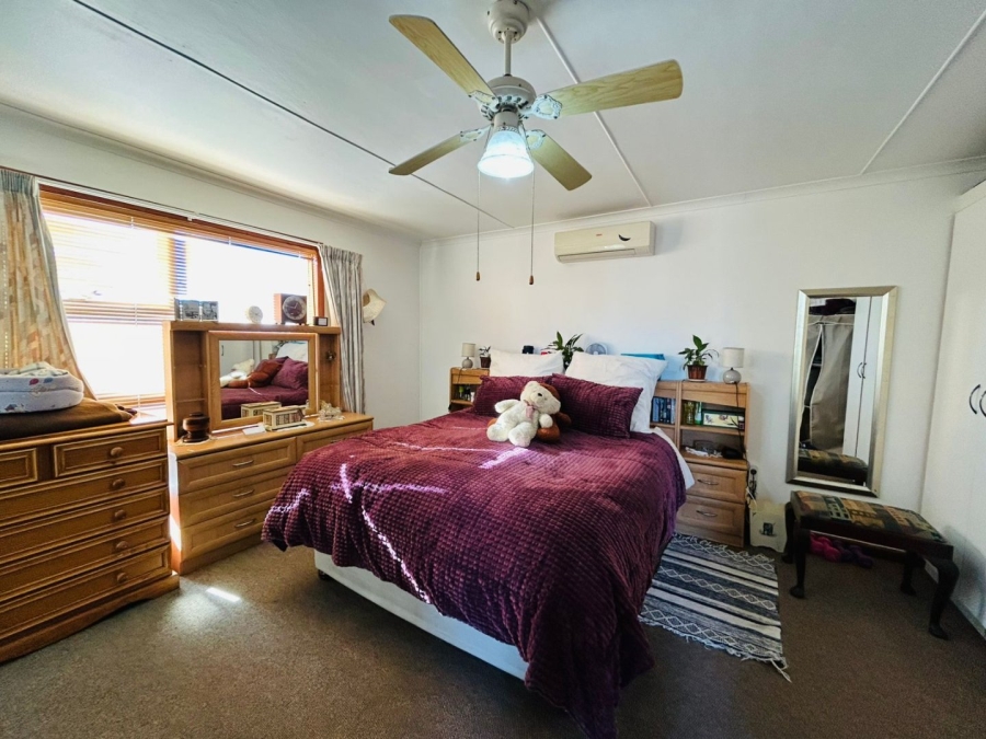 4 Bedroom Property for Sale in Beacon Bay Eastern Cape